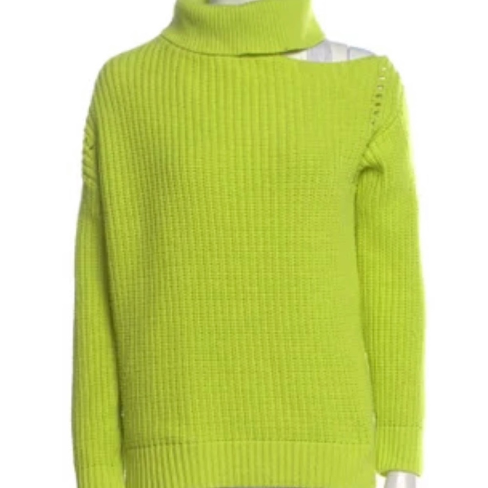 ASTR size small cold shoulder sweater